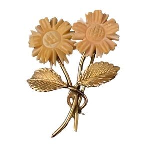 Vintage Wells Carved Celluloid Flower Gold Mini Brooch
